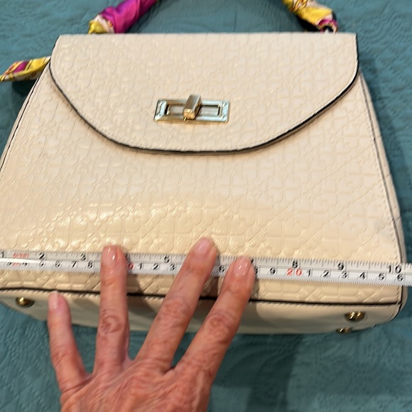 Eastide leather handbag with removable scarf - Picture 7 of 12